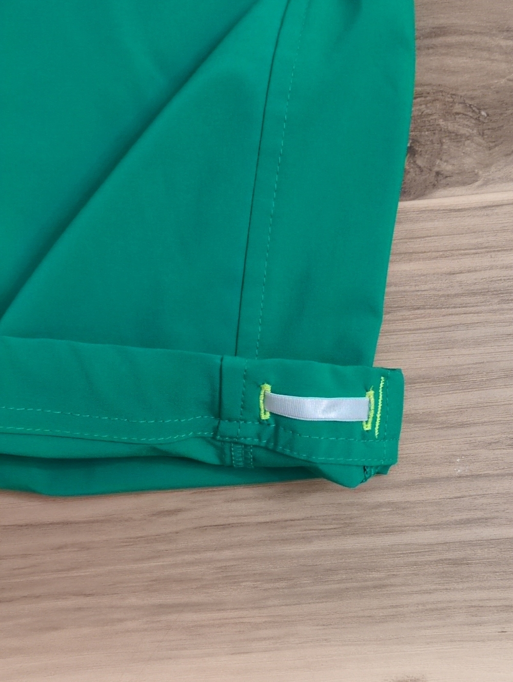 Like New Stio Women's CFS Board Pant Bright Green Size 12xR - Picture 6 of 10